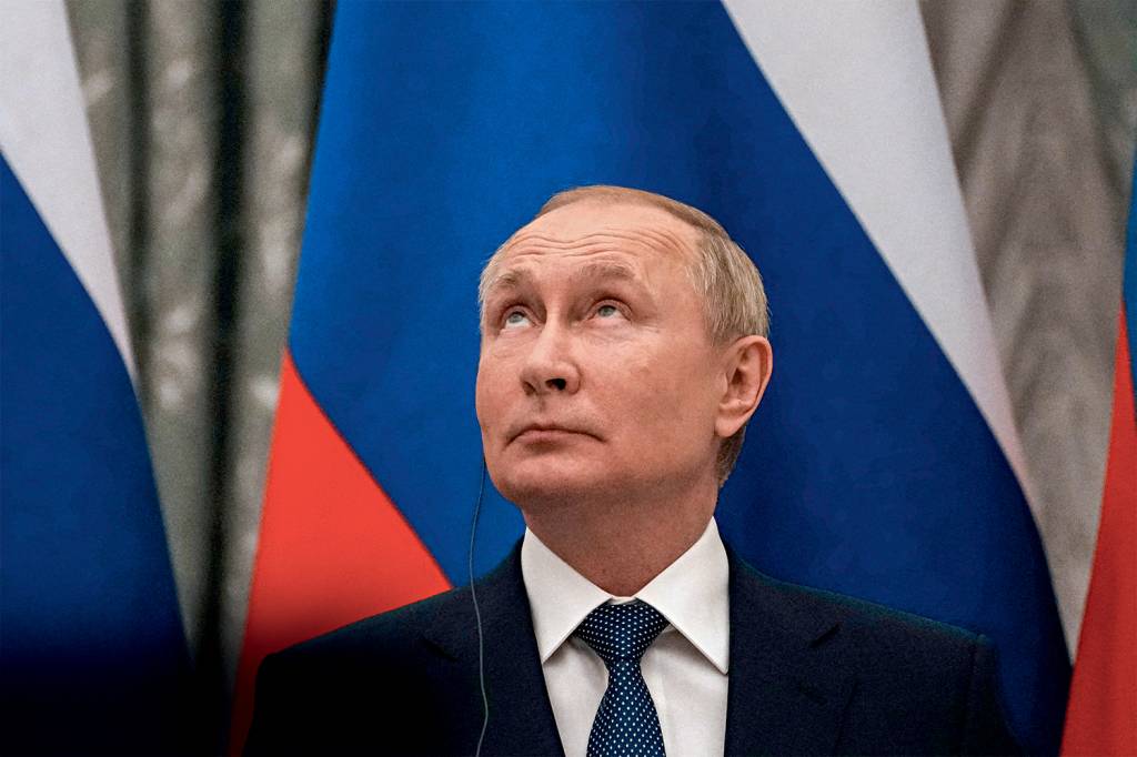 DE VOLTA - Putin: empenho em mostrar que a Rússia continua a ter voz ativa na política mundial -