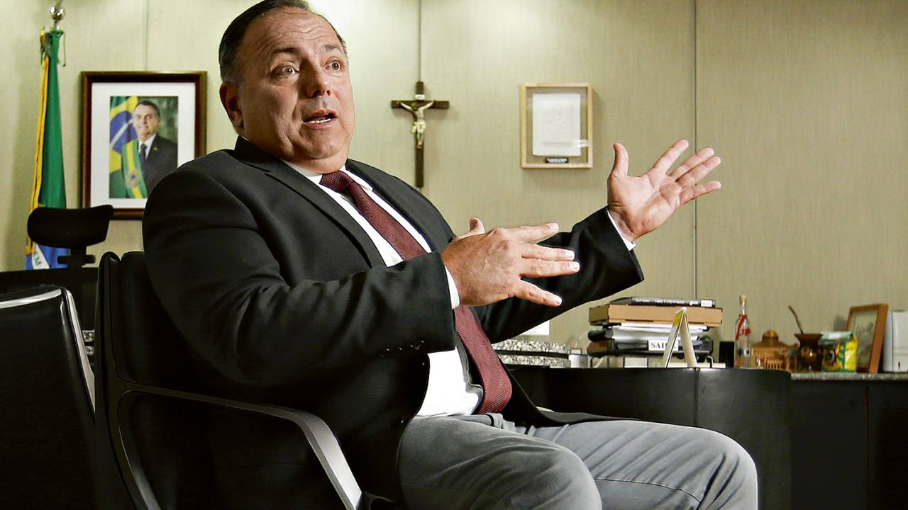 “PACHAQUELO” - Eduardo Pazuello: amiga foi contratada em projeto financiado pelo Ministério da Saúde -