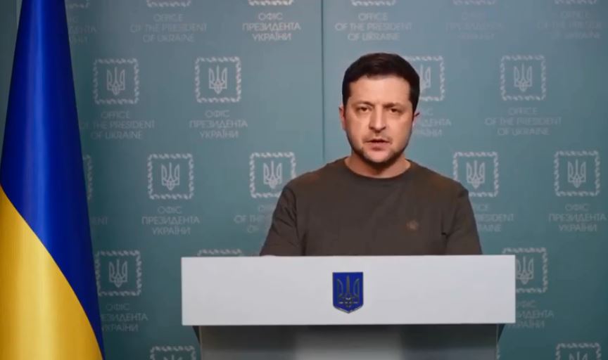 Presidente da Ucrânia durante pronunciamento nesta segunda-feira - 28/02/2022