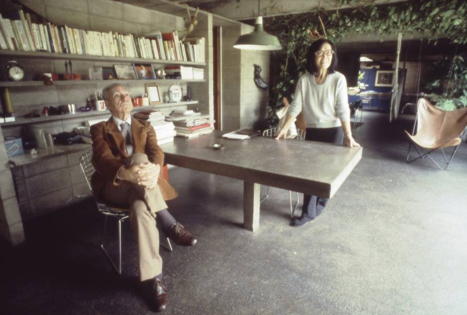 Pietro Maria Bardi e Tomie Ohtake, em 1983 -