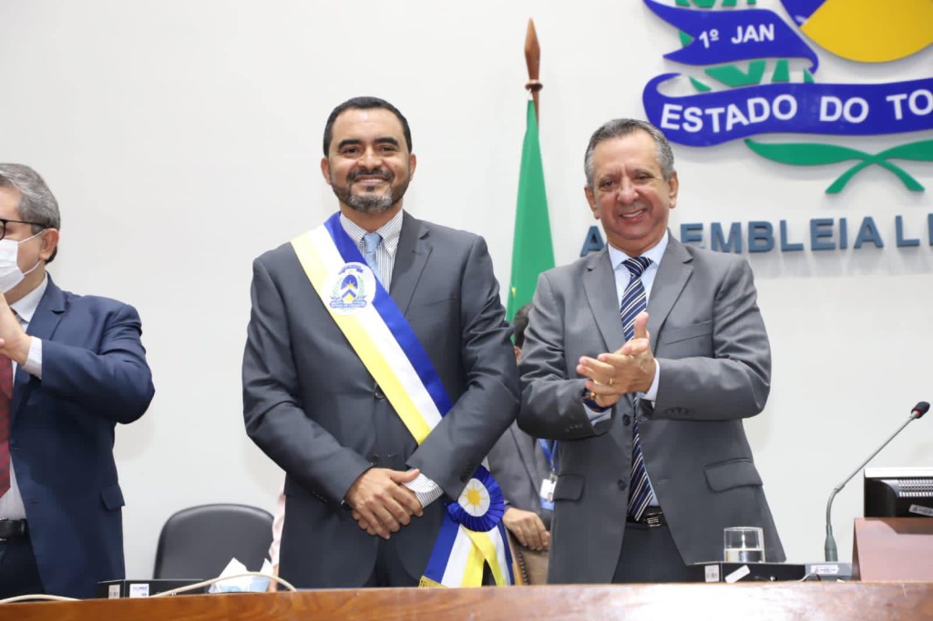 Wanderlei Barbosa toma posse como governador de Tocantins