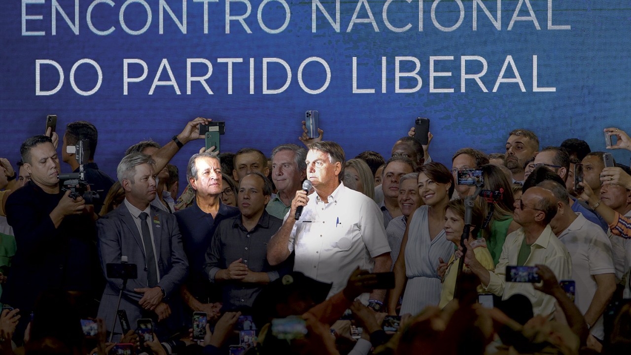 PARCERIA - Bolsonaro e Valdemar Costa Neto durante o evento de pré-lançamento da campanha à reeleição do presidente