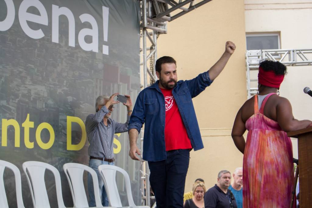 Guilherme Boulos, no condomínio popular Santo Dias, em Santo André, que será visitado por Lula