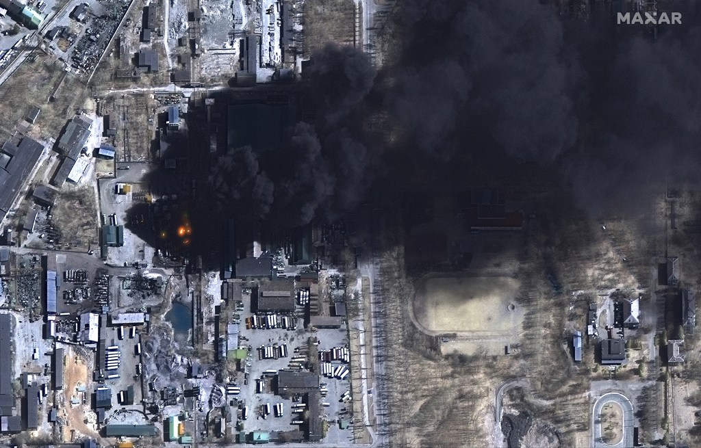 Imagens de satélite mostram área industrial destruída por bombardeio em Tchernihiv, Ucrânia. 21/03/2022.