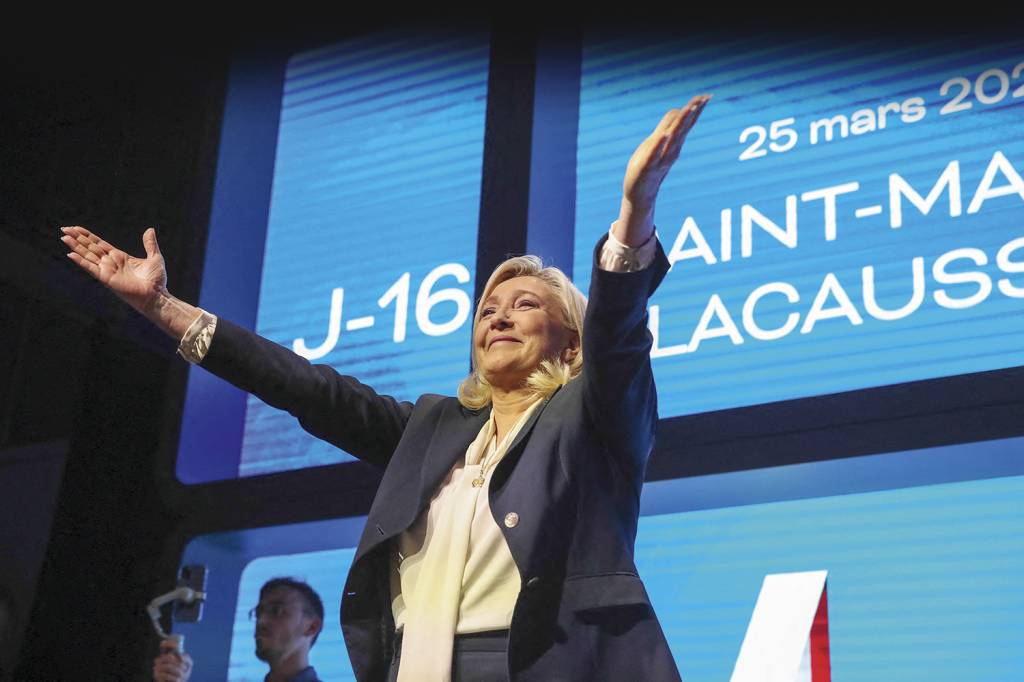 RIVAL - A direitista Marine Le Pen: em segundo, apesar da suavizada no discurso -