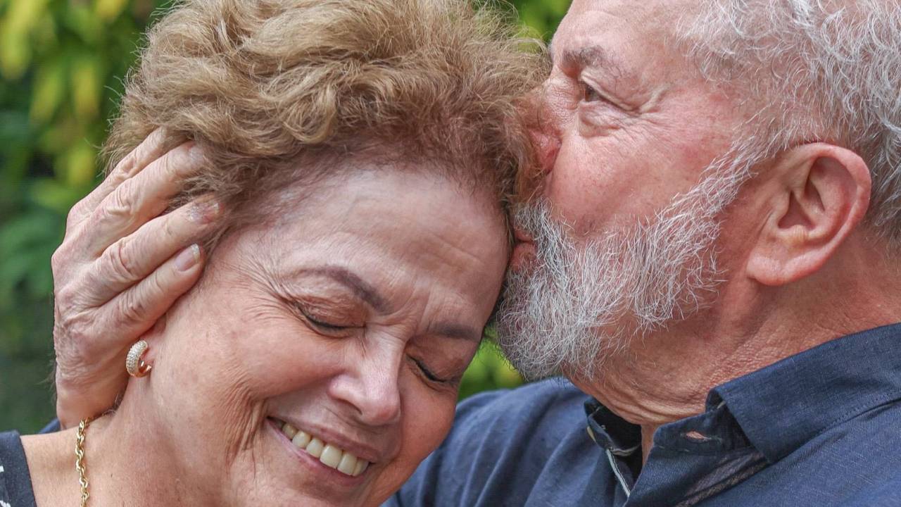 Os ex-presidentes Dilma Rousseff e Lula, em encontro em janeiro deste ano