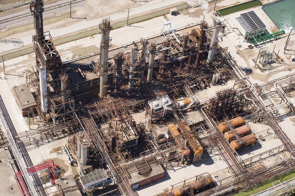 PETROBRAS-REFINARIA-PASADENA-092.jpg MAU NEGÓCIO - A refinaria americana de Pasadena: compra ruinosa de uma unidade obsoleta -