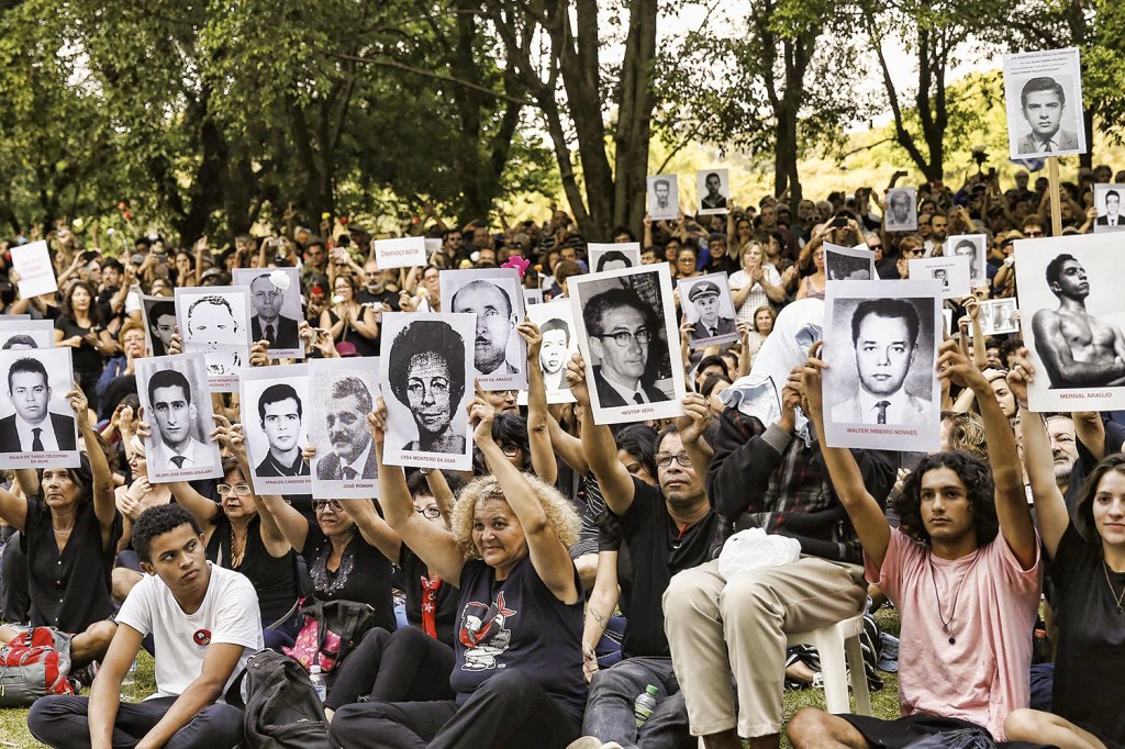PROTESTO - Movimento em São Paulo: ato para lembrar desaparecidos e assassinados -