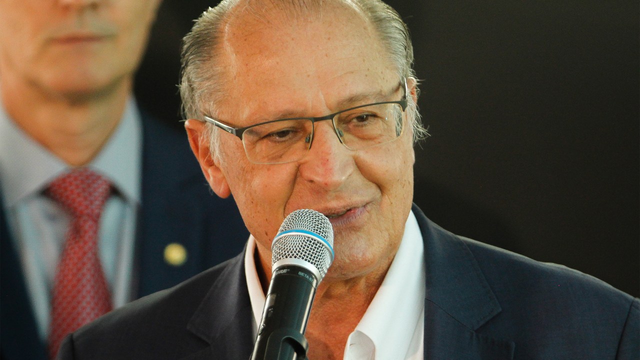 Geraldo Alckmin durante filiação ao PSB -