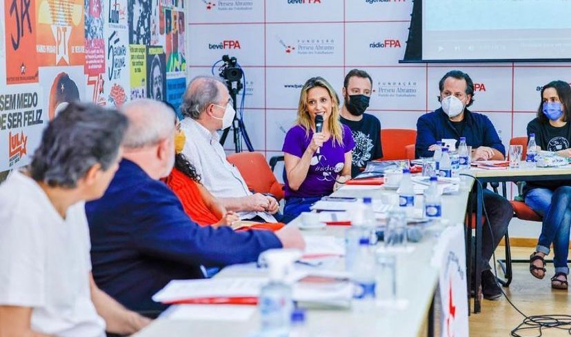 Luisa Mell e outros ativistas da causa animal se reuniram com o ex-presidente Lula em São Paulo