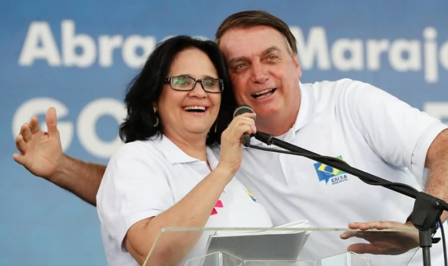 RELIGIÃO - Curso foi elaborado por Damares, ministra evangélica de Bolsonaro
