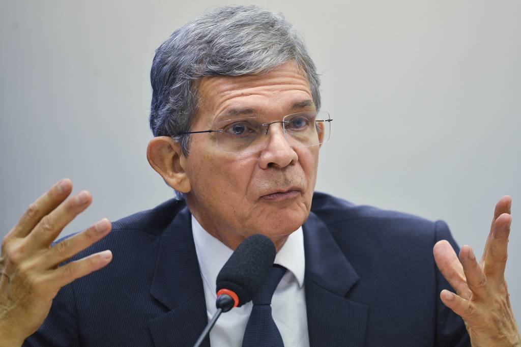 mcmgo_abr_2910191340.jpg GENERAL SOB ATAQUE - Silva e Luna, da Petrobras: desrespeitado por Bolsonaro -