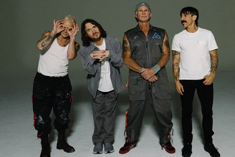 Flea, John Frusciante, Chad Smith e Anthony Kiedis, do Red Hot Chili Peppers