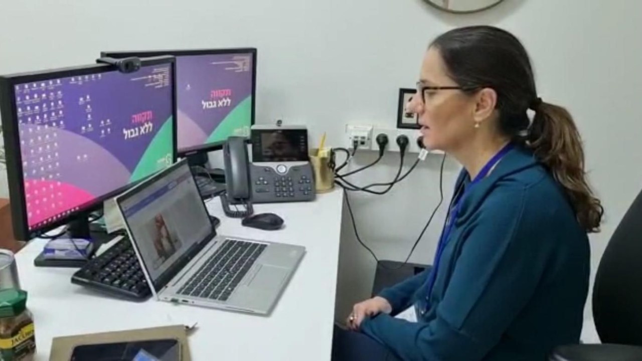 A médica Galia Barkai, à frente do hospital virtual Sheba Beyond, diz que a pandemia trouxe ensinamentos importantes sobre o que a telemedicina pode oferecer aos pacientes -