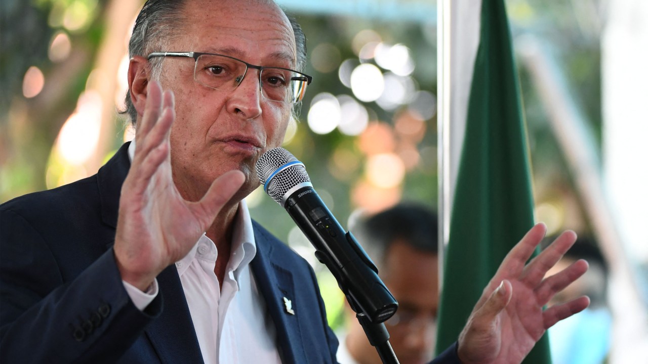 Brazil's Geraldo Alckmin, former governor of Sao Paulo State, delivers a speech during his affiliation to the Brazilian Socialist Party at an event in Brasilia, on March 23, 2022 ahead of October presidential election. (Photo by EVARISTO SA / AFP)