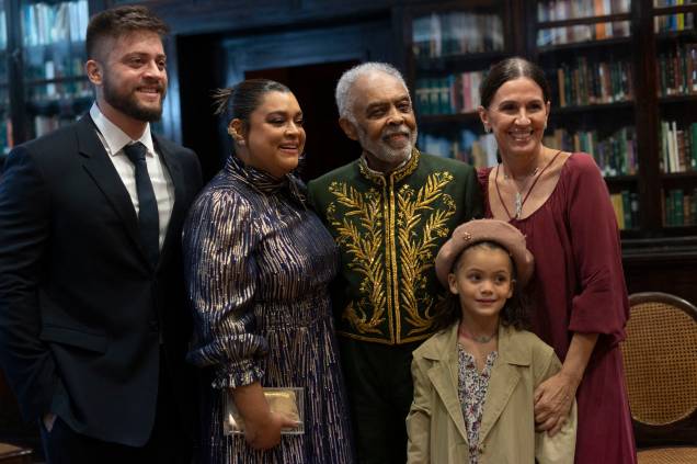 Gilberto Gil com sua família durante sua cerimônia de posse como membro da Academia Brasileira de Letras -