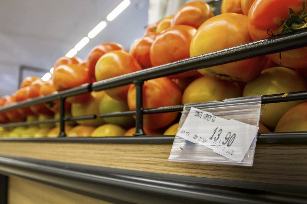 ALTA HISTÓRICA - Custo dos alimentos: produtos como o tomate tiveram reajustes sucessivos nas prateleiras -