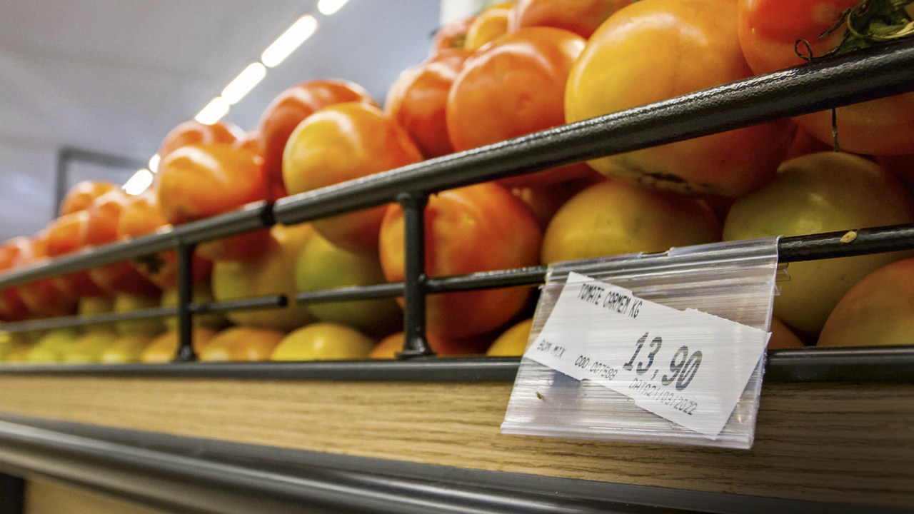 ALTA HISTÓRICA - Custo dos alimentos: produtos como o tomate tiveram reajustes sucessivos nas prateleiras -