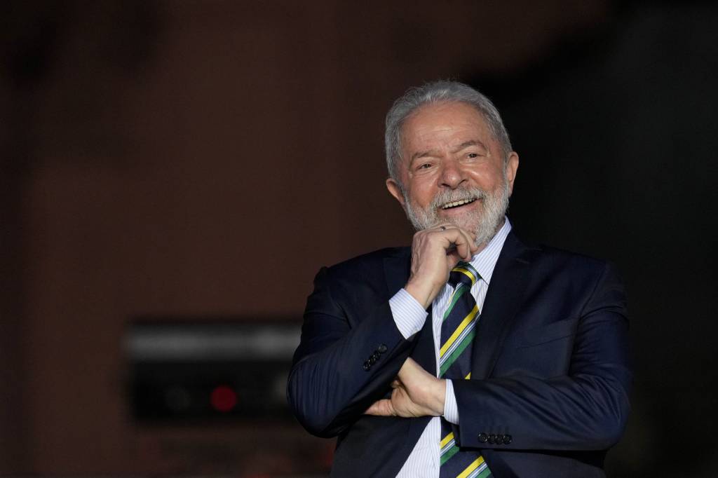 Depois de más notícias, enfim uma pesquisa para Lula comemorar
