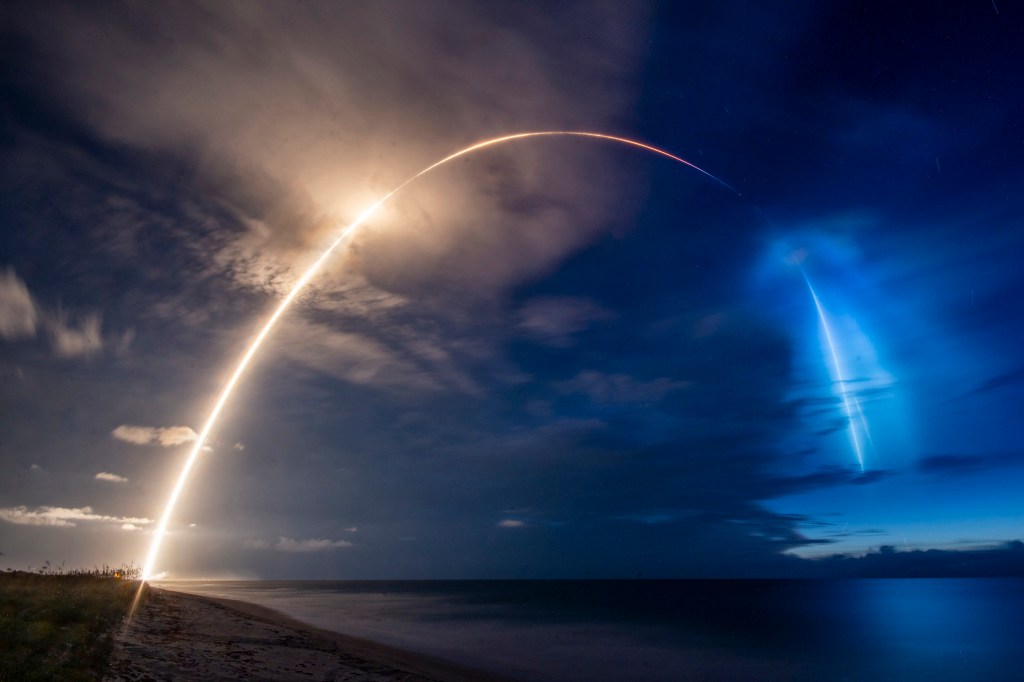 Lançamento dos satélites Starlink, da SpaceX; empresa recebeu US$ 70 milhões para projetos em parceria com a Nasa -