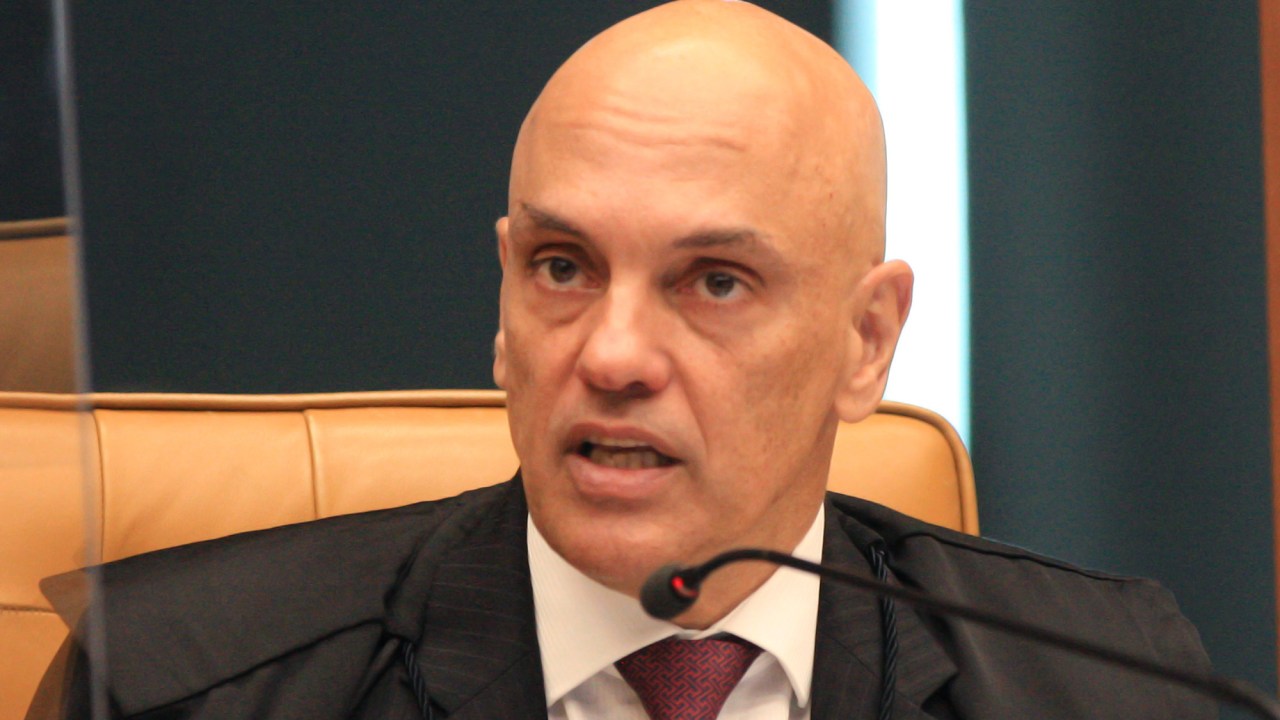 Ministro Alexandre de Moraes durante sessão plenária do STF -