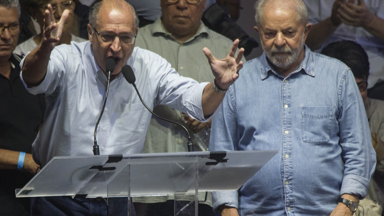 O ex-presidente e pré-candidato à presidência Lula (PT) e o vice Geraldo Alckmin (PSB) //
