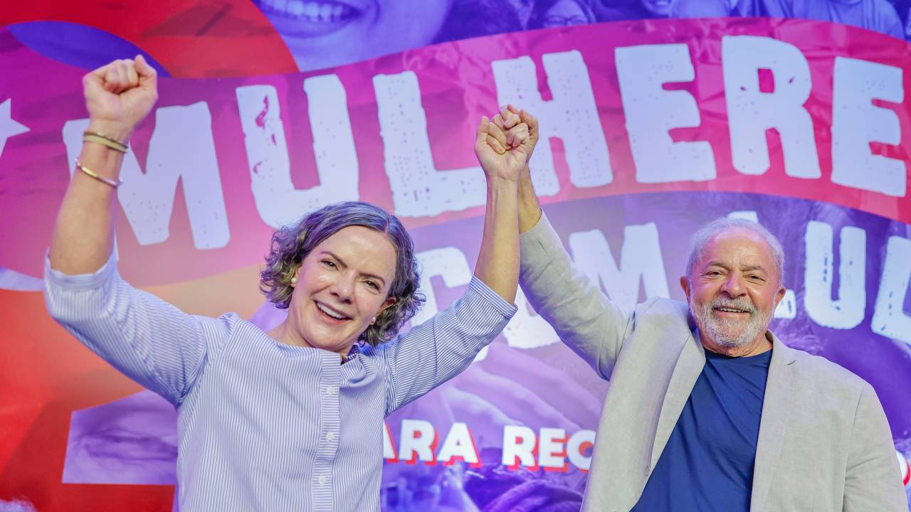 10.03.2022 - MULHERES COM LULA - Lula participa de evento em homenagem ao Dia Internacional das Mulheres, em São Paulo, com a presença da presidenta Nacional do PT, Gleisi Hoffmann e outras lideranças femininas. Foto: Ricardo Stuckert