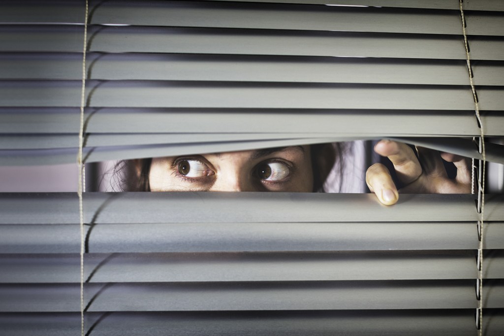 INTIMIDAÇÃO - Medo constante: o perigo ronda as vítimas de stalking -