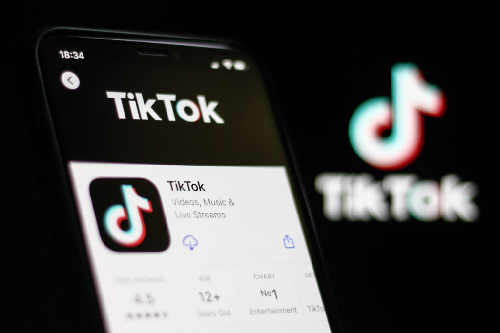 Tela de celular com aplicativo TikTok