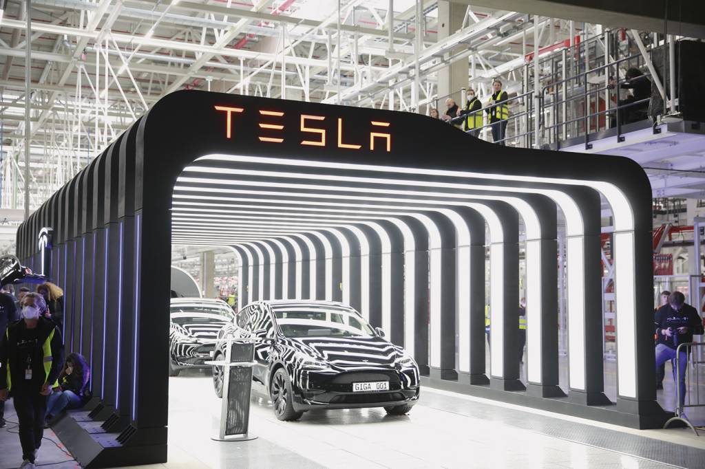 GettyImages-1239413410.jpg DANO COLATERAL - Fábrica da Tesla: perda de valor pelo risco decorrente da compra do Twitter -