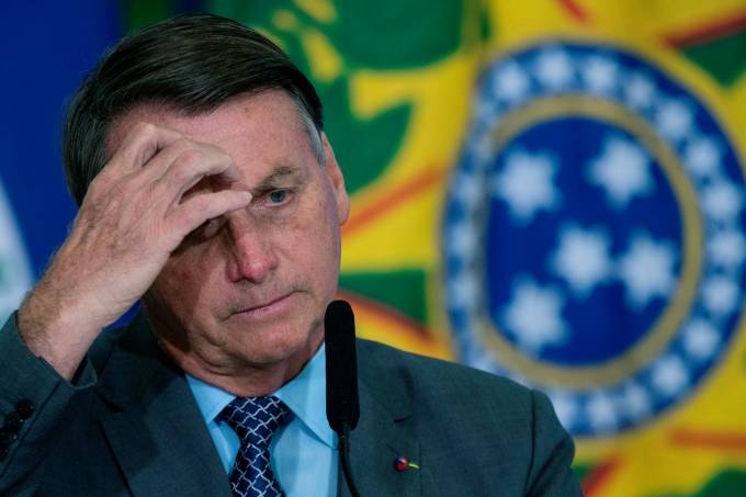 Presidente de Brasil, Jair Bolsonaro, asiste a ceremonia de de programa los Gigantes do Asfalto