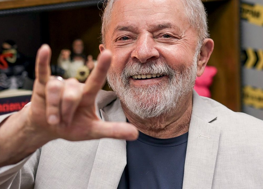 NICHO - Lula: apoio de influenciadores digitais e artistas na busca do jovem -