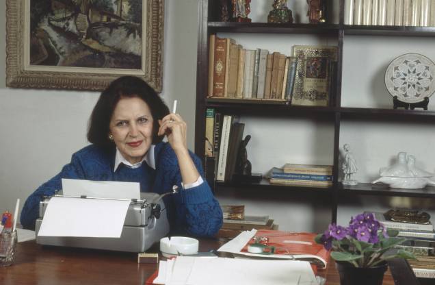 A escritora Lygia Fagundes Telles - A escritora Lygia Fagundes Telles -