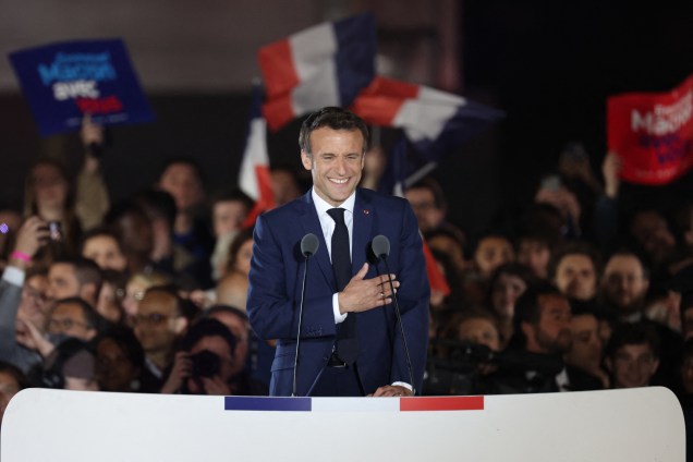 Emmanuel Macron, comemora e confirma sua vitória, para presidência da França.