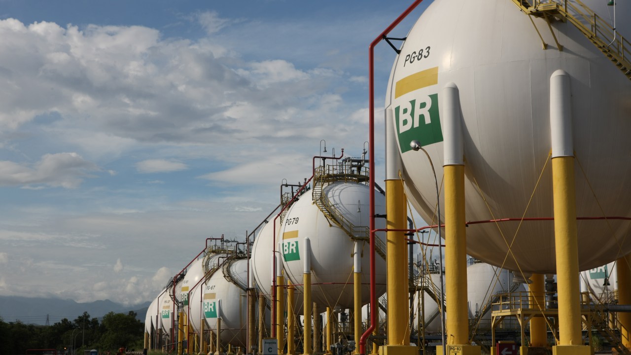 Esferas de armazenamento da Petrobras