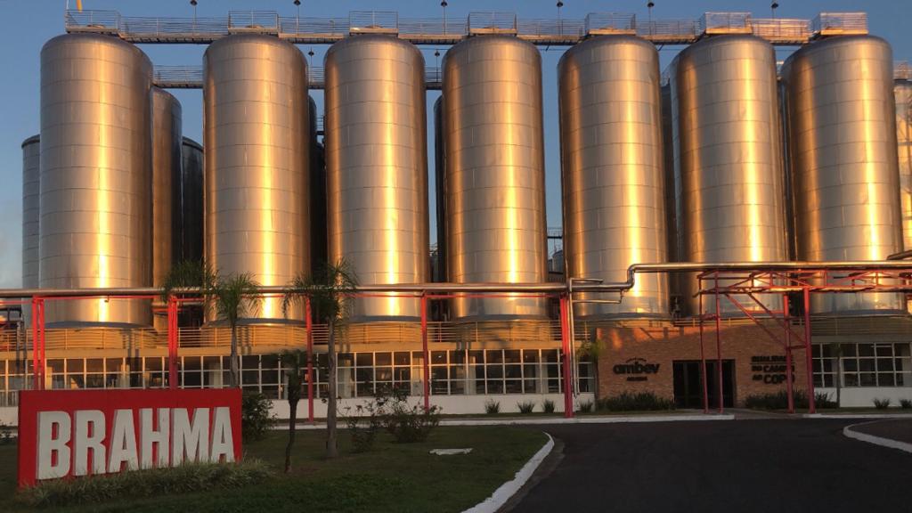 Fábrica Ambev em Agudos (SP) //
