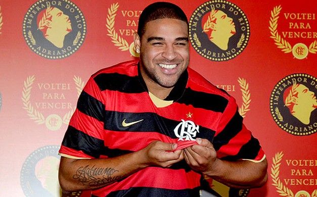 O jogador Adriano quando atuou pelo Flamengo em 2009