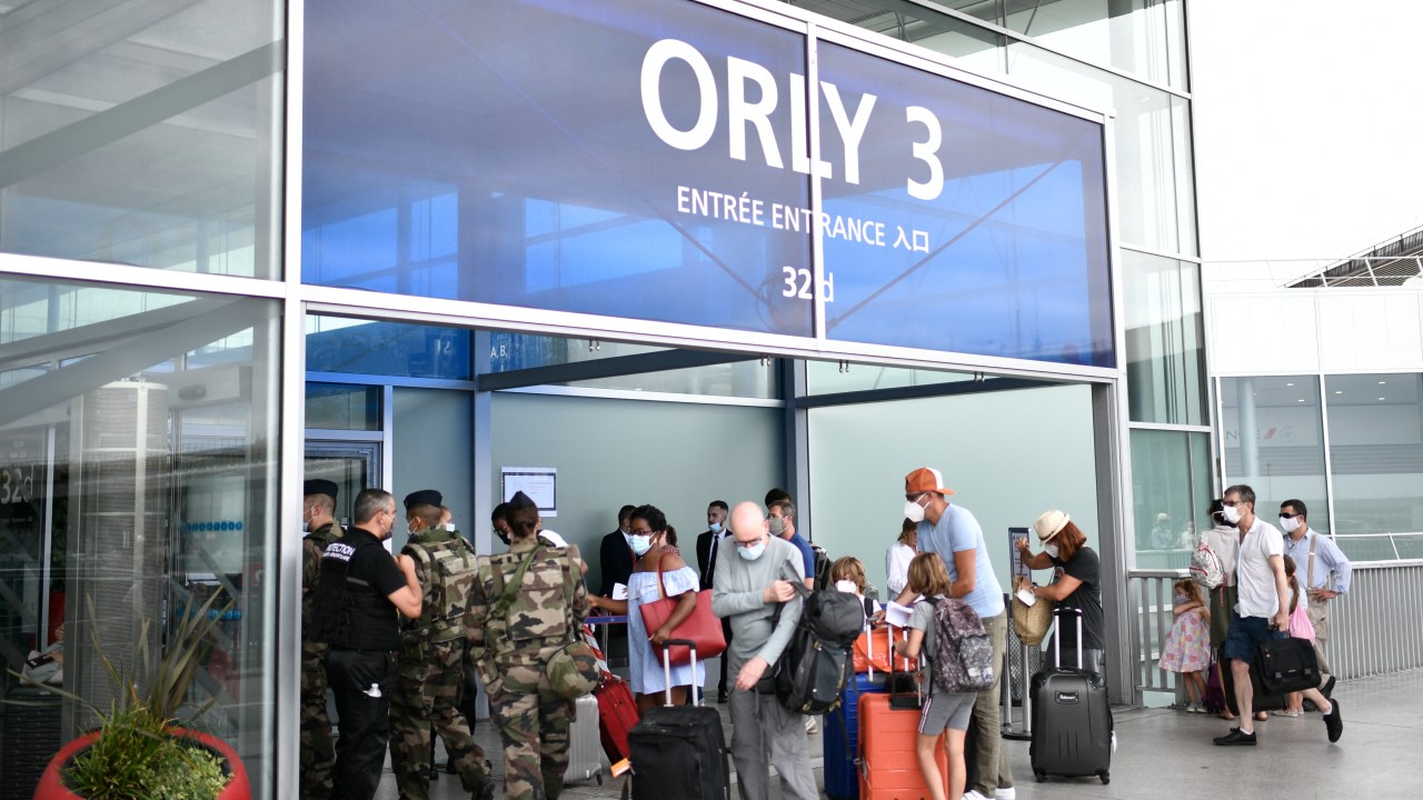 Aeroporto de Orly, em Paris, França, durante a pandemia de Covid-19 - 01/08/2020
