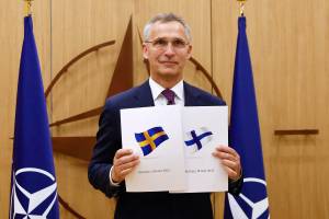 SWEDEN-FINLAND-DEFENCE-DIPLOMACY-INDUSTRY-NATO