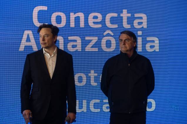O presidente Jair Bolsonaro com o bilionário sul-africano Elon Musk, no hotel Fasano, em Porto Feliz-SP - O presidente Jair Bolsonaro com o bilionário sul-africano Elon Musk, no hotel Fasano, em Porto Feliz-SP -