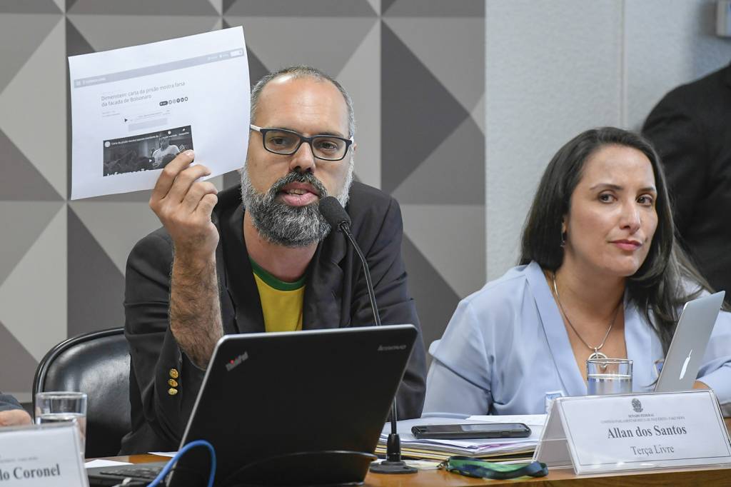 NO CONGRESSO - CPI das Fake News: os filhos do presidente são alvo da investigação -