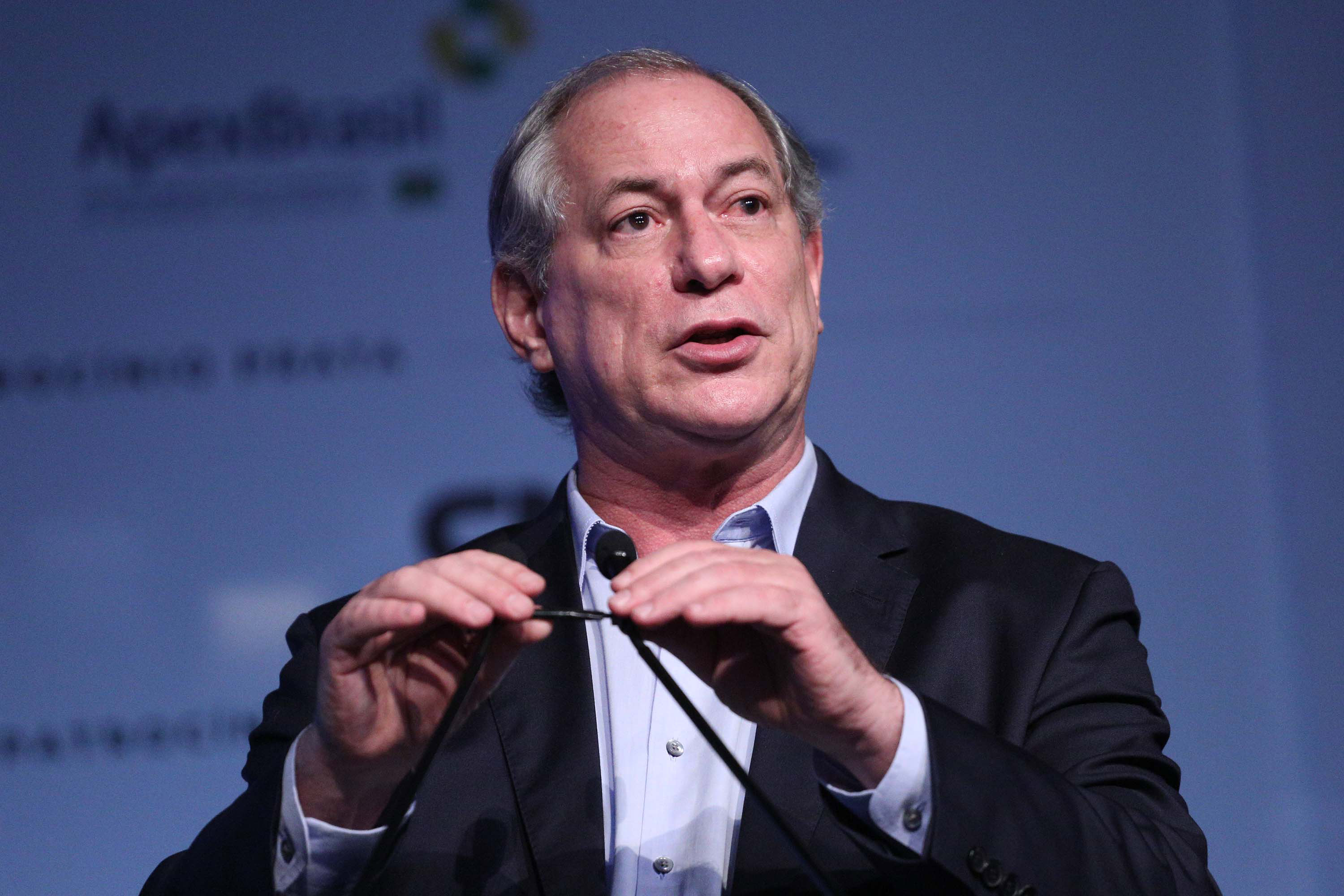 The presidential candidate, Ciro Gomes, participates in the ⁄nica FÛrum 2018 at the WTC Events Center Theater in S„o Paulo (SP), this Monday (18th), promoted by the Union of Canadian Industries. de-AÁ˙car (⁄NICA), with the participation of several pre-candidates for the presidency of the republic.  Renato S. Cerqueira/Futura Press