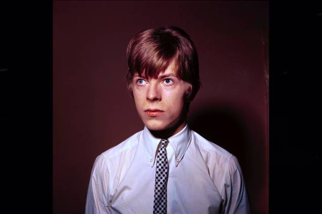 Cantor e músico inglês David Bowie no início de carreira, Londres 1965.