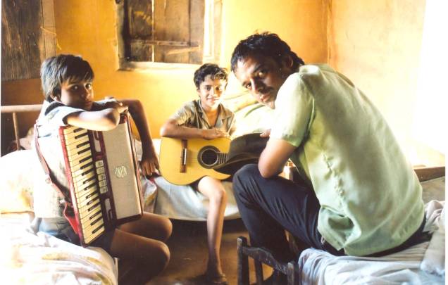 Os atores Ângelo Antônio, Marcos Venâncio e Dablio Moreira, em "Dois Filhos de Francisco",de  2005, um dos maiores sucesso do cinema nacional.