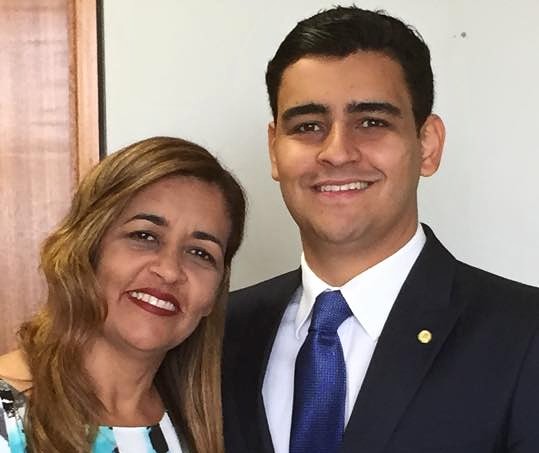 Eudócia Holanda, mãe do prefeito de Maceió, JHC (PSB), assumirá vaga no Senado por Alagoas.
