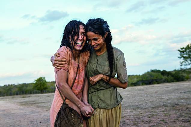Atrizes Marjorie Estiano e Nanda Costa no filme "Entre Irmãs", de 2017, dirigido por Breno Silveira.