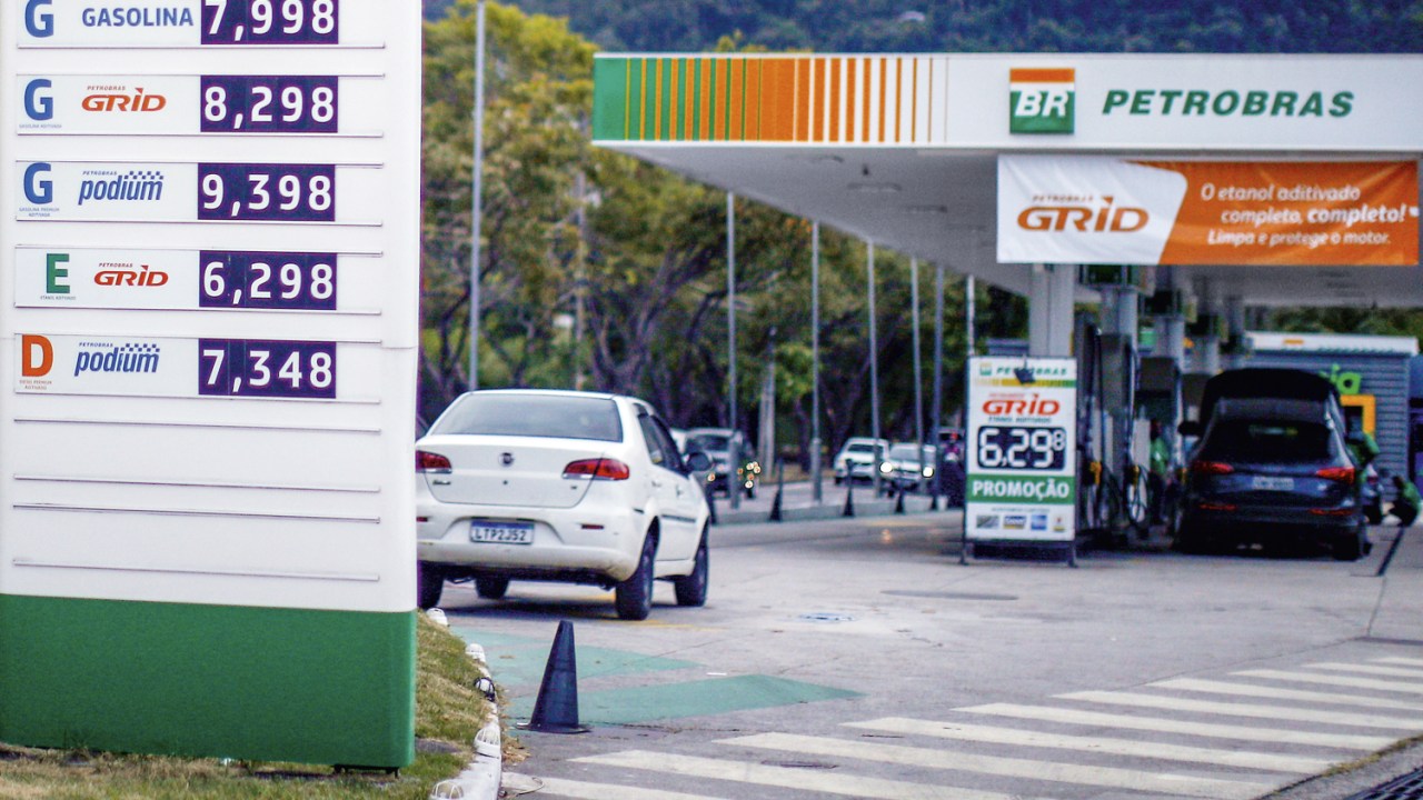 PREÇO NAS ALTURAS - Aumento de custos como o da gasolina está entre as maiores aflições dos eleitores -