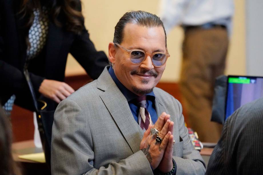 O ator Johnny Depp no Tribunal do Condado de Fairfax em Fairfax, Virgínia, em 16 de maio de 2022.