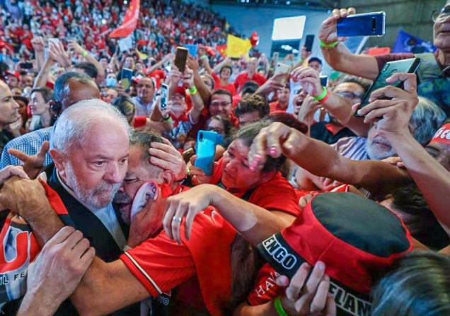 11.05.2022 - Lula participa de Plenária Popular em Juiz de Fora-MG.