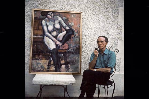 O artísta francês Marcel Duchamp (1887-1968) precursor do Dadaísmo, foto de 1959.